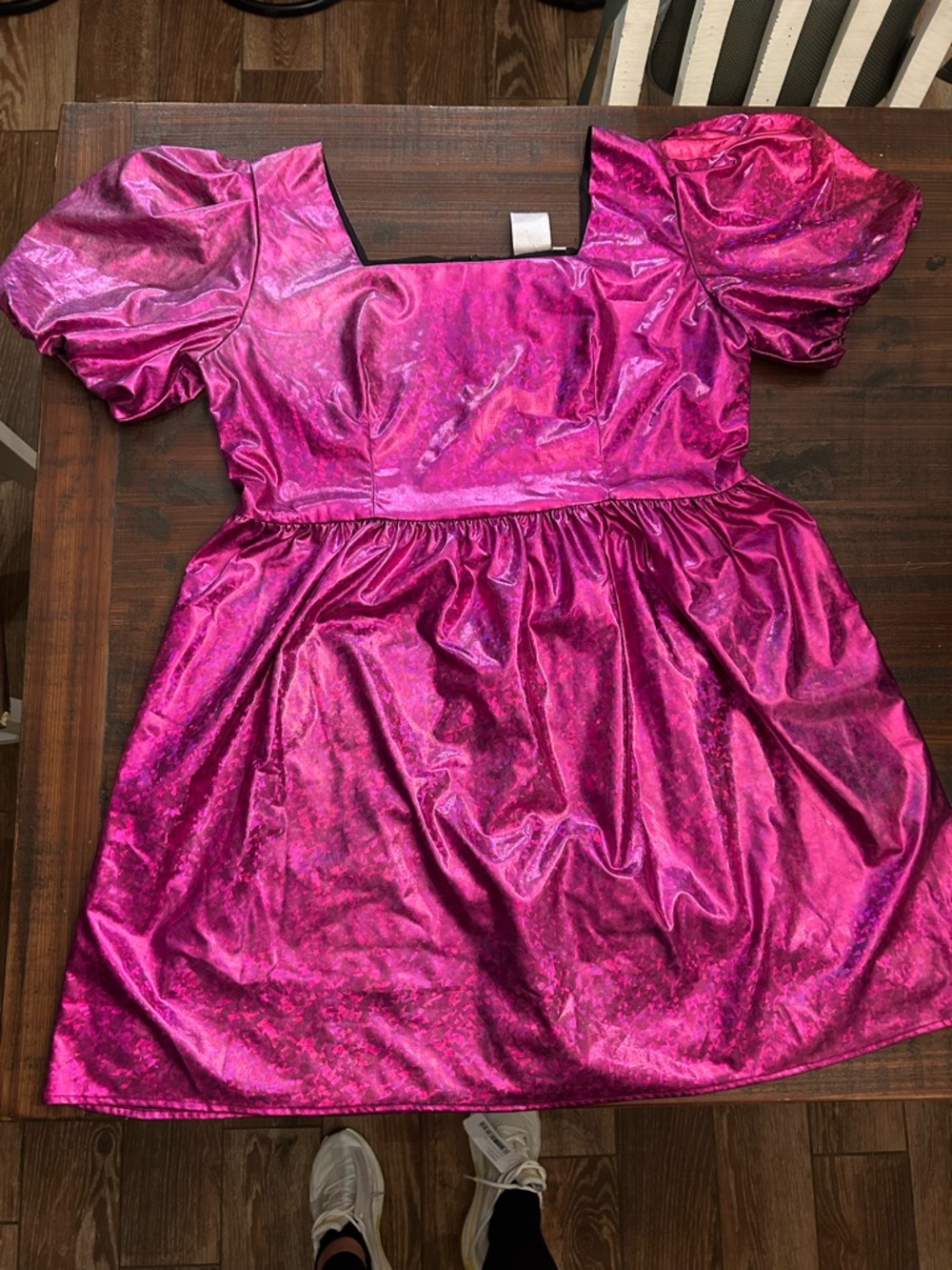 See notes QUEEN OF SPARKLES Shiny Hot Pink Puff Sleeve metallic Midi Dress